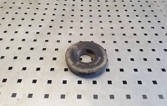 Audi A3 S3 8V Rear coil spring rubber mount 5Q0512149B