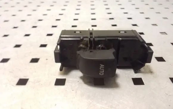 Lexus RX 330 - 350 - 400H Electric window control switch 8403042070