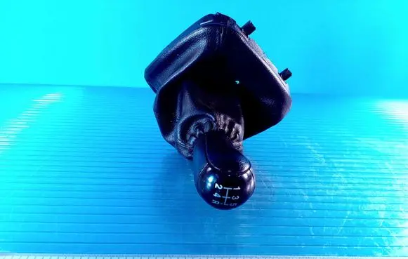 Ford Transit Gear lever shifter trim leather/knob 4723002101