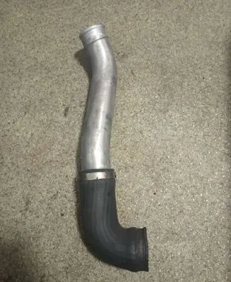 BMW 5 E39 Intercooler hose/pipe 2247967