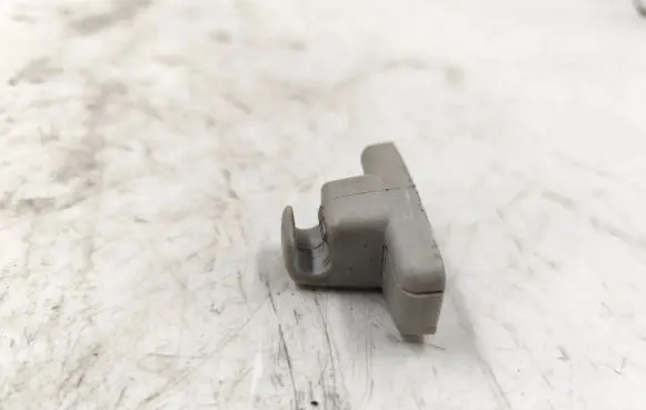 Sun visor clip/hook/bracket