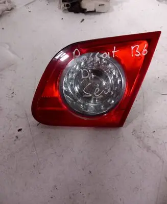 Volkswagen PASSAT B6 Tailgate rear/tail lights