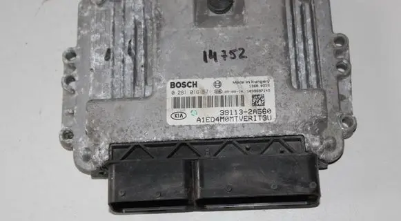KIA Ceed Engine control unit/module 391132A560 1039S37145 0281016571