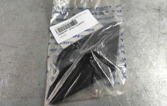 Volvo S40 Headlight washer spray nozzle cap/cover 39886397