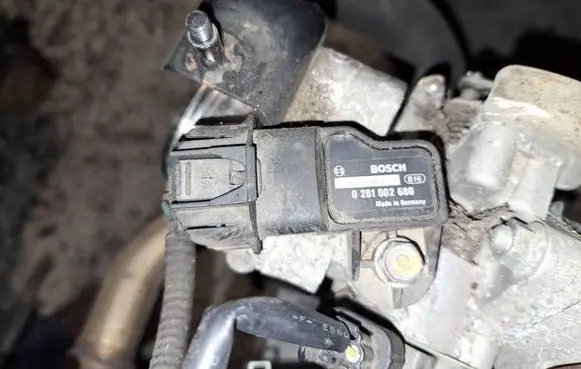 Honda Civic Air pressure sensor 0281002680