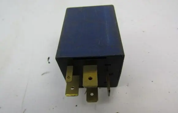 Opel Astra F Other relay 90240092