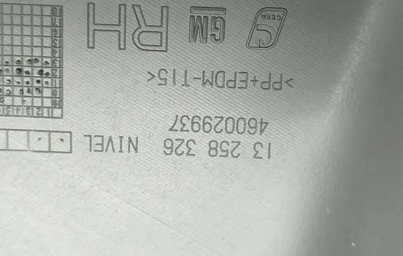 Opel Meriva B Centre console side trim front 13258326AMC 460029937