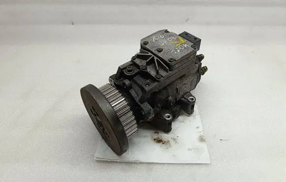Audi A6 S6 C5 4B Fuel injection high pressure pump 059130106K 0470506034
