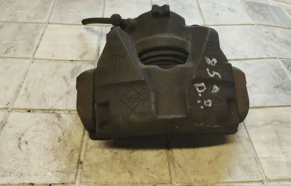 Renault Megane III Front brake caliper