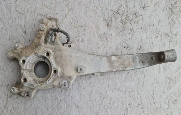 Volvo XC90 Front wheel hub spindle knuckle 31451448