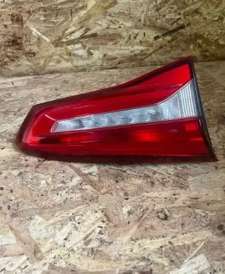 Ford Focus Tailgate rear/tail lights JX7B13A603EB 03092018