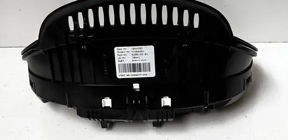 Speedometer (instrument cluster)