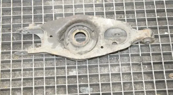 Maserati Ghibli Rear upper control arm/wishbone 670036580