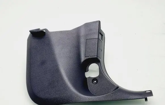 Foot area side trim