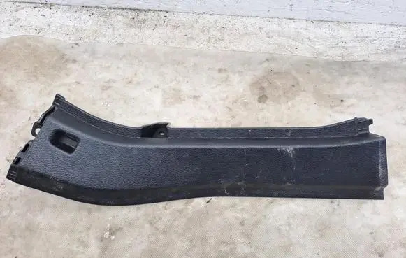(D)pillar trim (top)