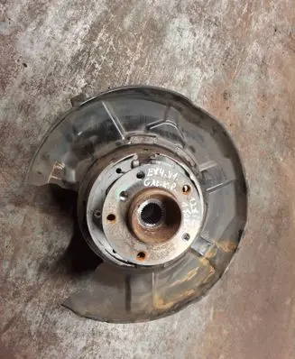 Rear wheel hub