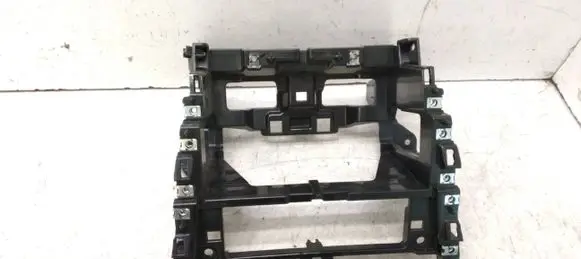 Renault Latitude (L70) Dashboard center trim panel 681046540R ARSPC