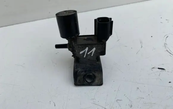 Toyota Corolla Verso E121 Vacuum valve 9091012232