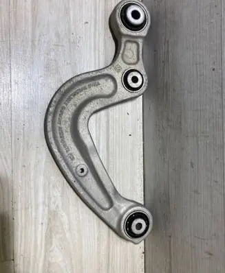 Rear control arm