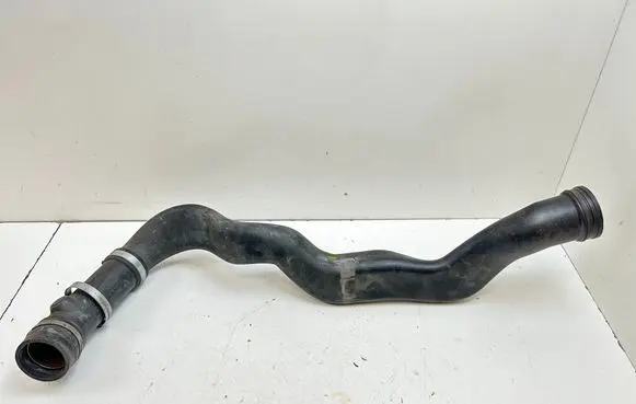 Porsche 911 996 Turbo air intake inlet pipe/hose 99611062671 99611062470