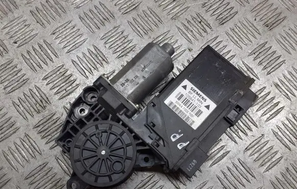 Audi A4 S4 B6 8E 8H Vent window/glass motor 0130821764