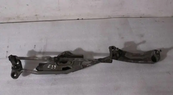 Ford Focus Front wiper linkage and motor 4M5117K484AC