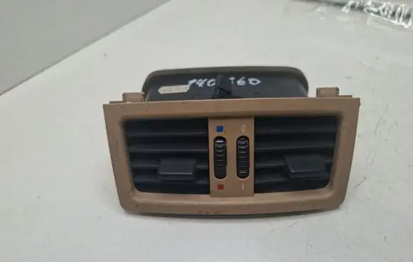 BMW 5 E60 E61 Rear air vent grill 6932023 141218 6932024