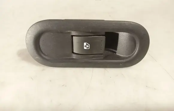 Renault Kangoo II Electric window control switch 8200599913