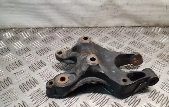 Mini One - Cooper Coupe R56 Engine mounting bracket 6780439
