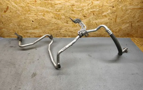 Opel Vivaro Air conditioning (A/C) pipe/hose 924807649R 93459101 R134A