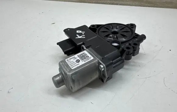 KIA EV6 Front door window regulator motor 82450CV010 211027B3B0