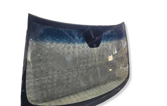 Volvo S60 Front windscreen/windshield window 1234
