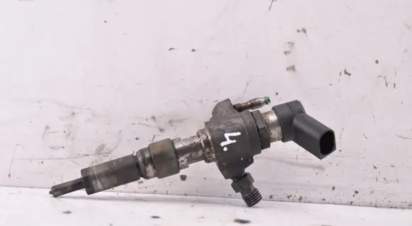 Fuel injector