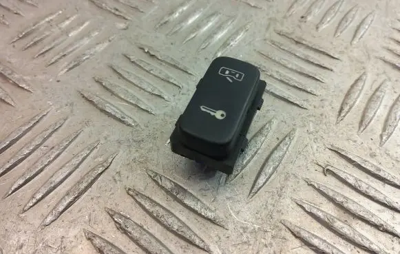 Skoda Octavia Mk1 (1U) Central locking switch button 1Z0962125H
