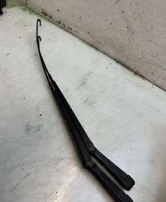 Ford Focus Front wiper blade arm XS4117527AB