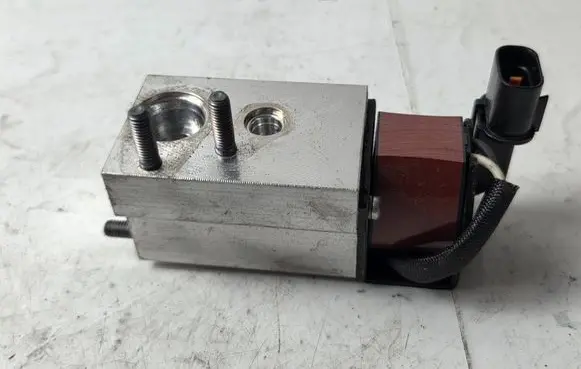 Air conditioning (A/C) expansion valve