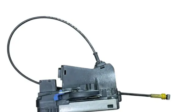 Opel Vivaro Front door lock 91166227 8200008248