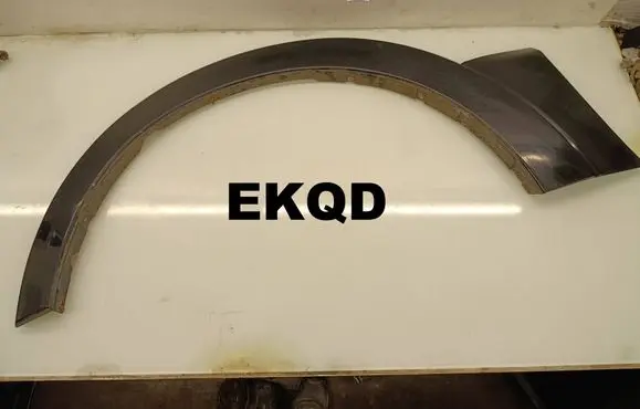 Mitsubishi Pajero Front arch trim 