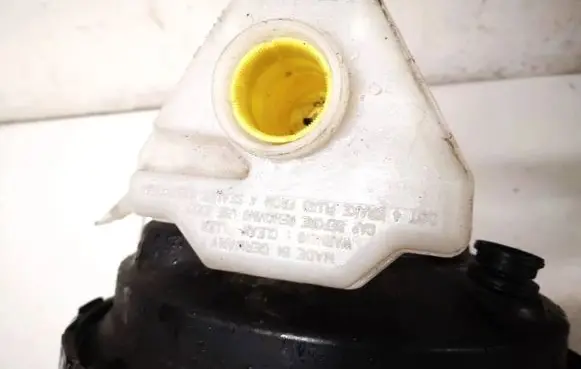 Audi Q7 4L Brake fluid reservoir 03350887531 033508-87531