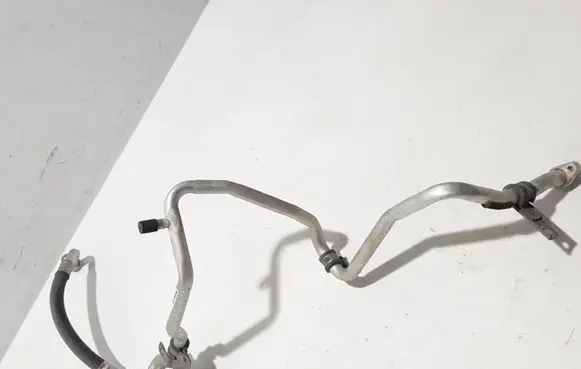 Renault Trafic III (X82) Air conditioning (A/C) pipe/hose 924807649R