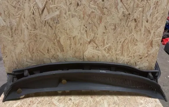 Nissan Note (E11) Wiper trim 668629U100