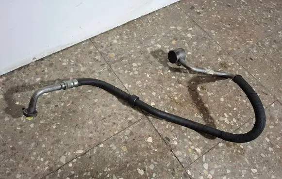 Volvo V60 Air conditioning (A/C) pipe/hose 31390510
