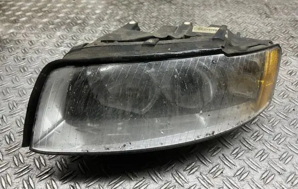 Audi A4 S4 B6 8E 8H Headlight/headlamp 8E0941003