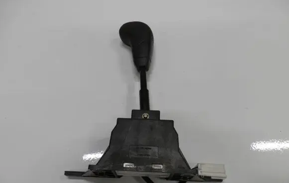 Mitsubishi Pajero Gear shifter/selector 888937740G