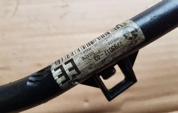 BMW 3 E90 E91 Oil level dip stick 7793017