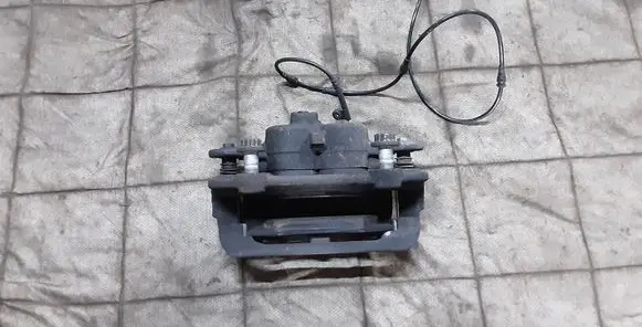 Land Rover Range Rover Sport L320 Front brake caliper