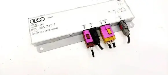 Audi A4 S4 B6 8E 8H Antenna control unit 8E9035225P