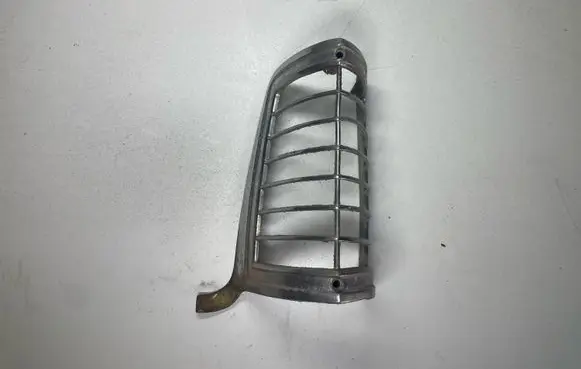Lincoln Mark VII Front indicator light 