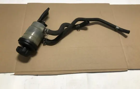 KIA Sorento Power steering fluid tank/reservoir 
