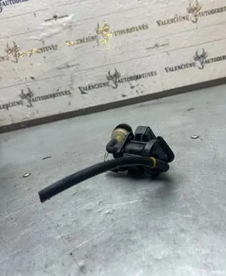 Mercedes-Benz CLK A209 C209 Turbo solenoid valve A0005450527